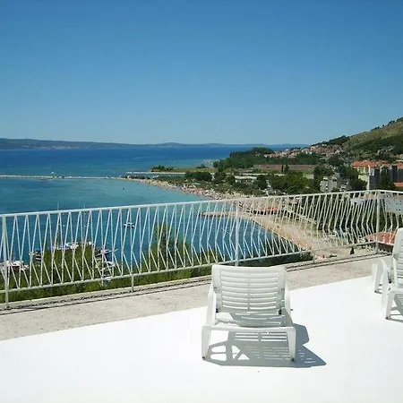 In With Sea View, Balcony, Wi-fi شقة