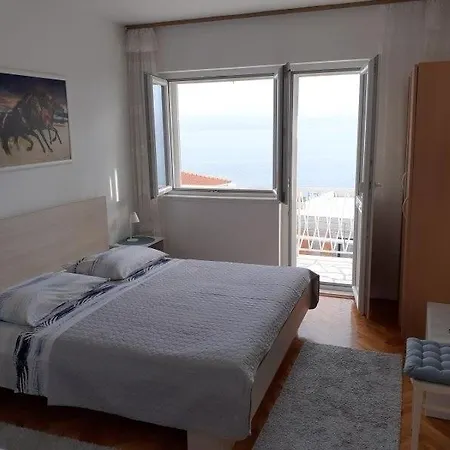 In With Sea View, Balcony, Wi-fi