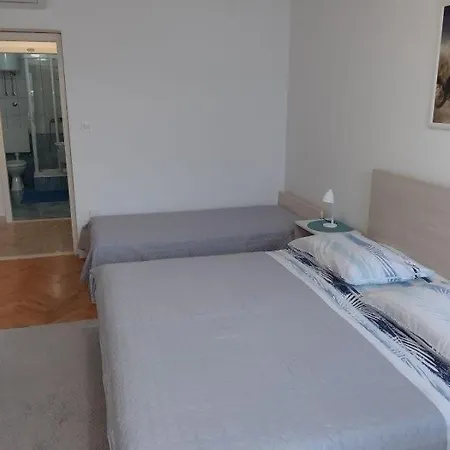 شقة In With Sea View, Balcony, Wi-fi *